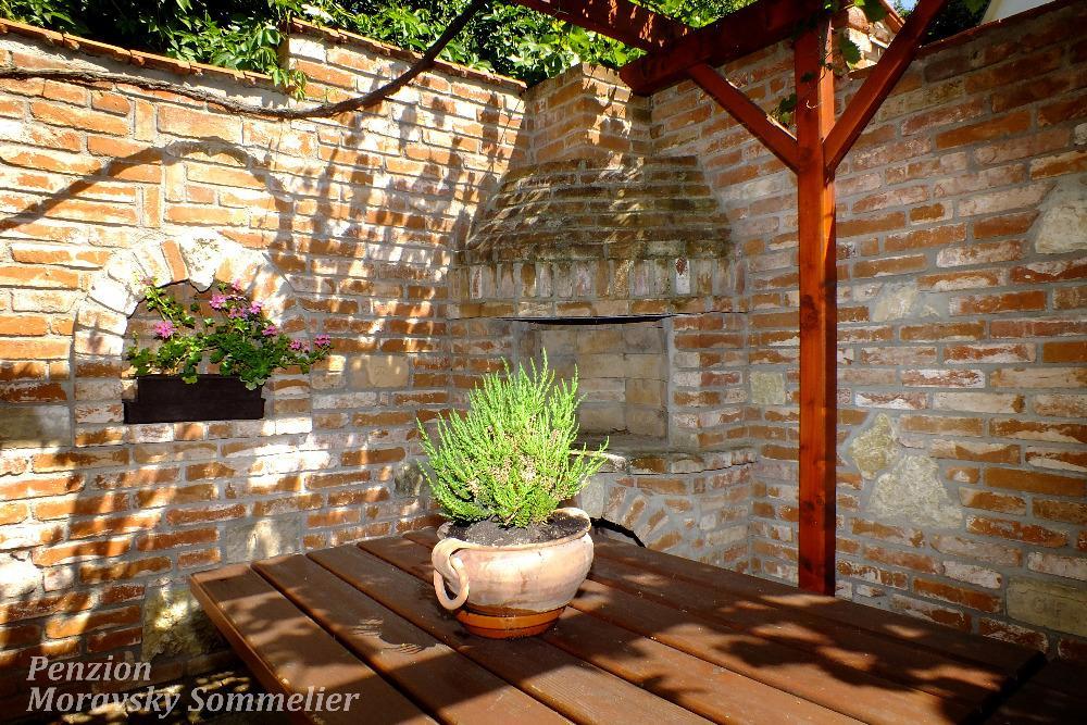 Penzion Moravsky Sommelier Valtice Exterior photo